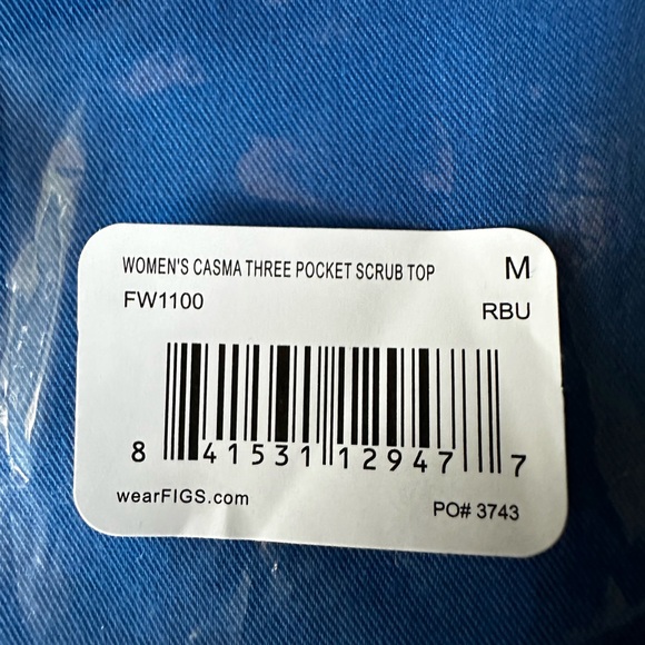 FIGS Casma Three Pocket Scrub top - Picture 2 of 3